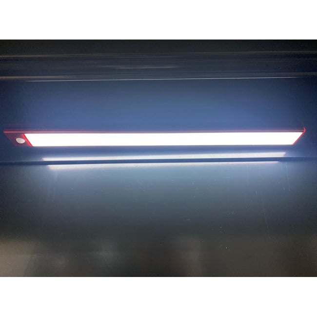 Lampa LED portabila, cu senzor de miscare, reincarcabila, magnet, putere 3.5w, lungime 43cm, rosu