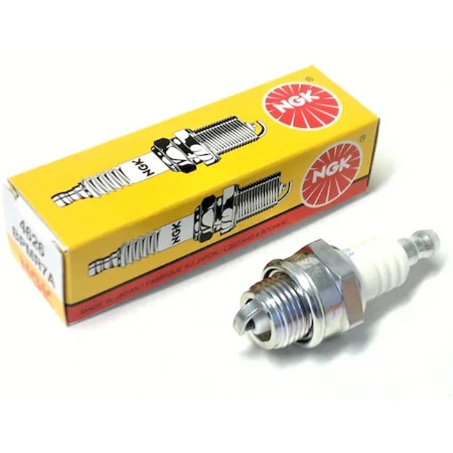 Bujie pentru motoutilaje Stihl, NGK BPMR7A (motoferastraie, motocoase)