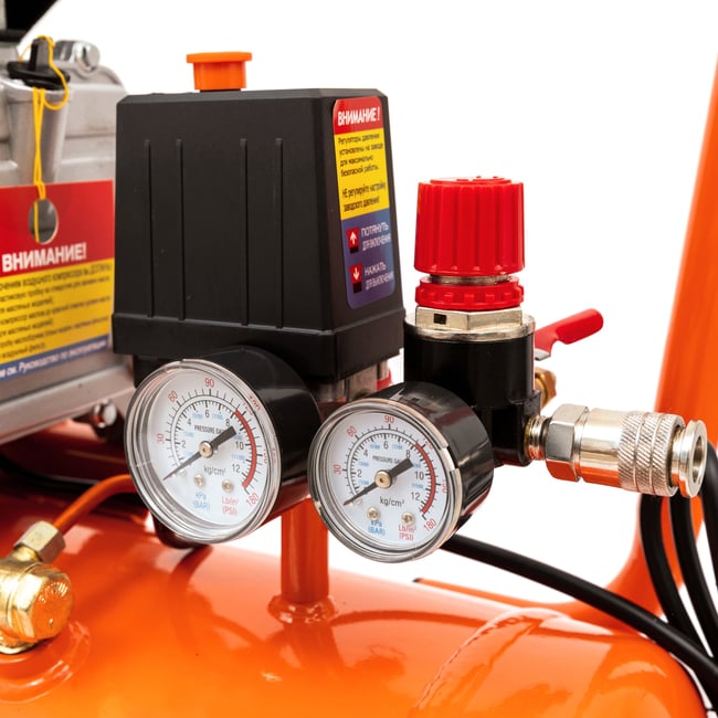 Compresor Aer cu Ulei 24 Litri, 2.5 CP, 3000 RPM, CAMPION CMP2024