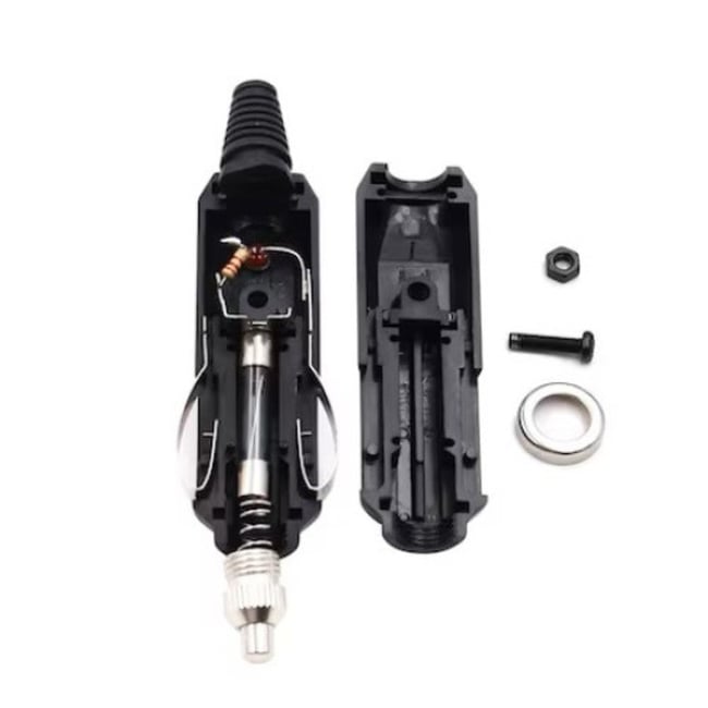 Mufa bricheta auto dreapta cu dioda LED si siguranta