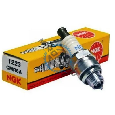 Bujie drujba compatibila Stihl 171, 181, 211, Husqvarna 122 LK, 333 R, 335RX - NGK CMR6A Bujie drujba compatibila Stihl 171, 181, 211, Husqvarna 122 LK, 333 R, 335RX - NGK CMR6A