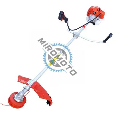 Motocoasa pe benzina Yusen, 2 timpi, 2.7 CP, accesorii incluse Motocoasa pe benzina Yusen, 2 timpi, 2.7 CP, accesorii incluse