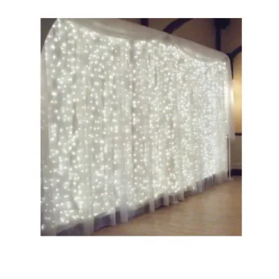 Instalatie de Craciun Perdea tip Turturi Fir Transparent 9 M X 1 M, 384 Leduri, Culoare Alb Rece Instalatie de Craciun Perdea tip Turturi Fir Transparent 9 M X 1 M, 384 Leduri, Culoare Alb Rece
